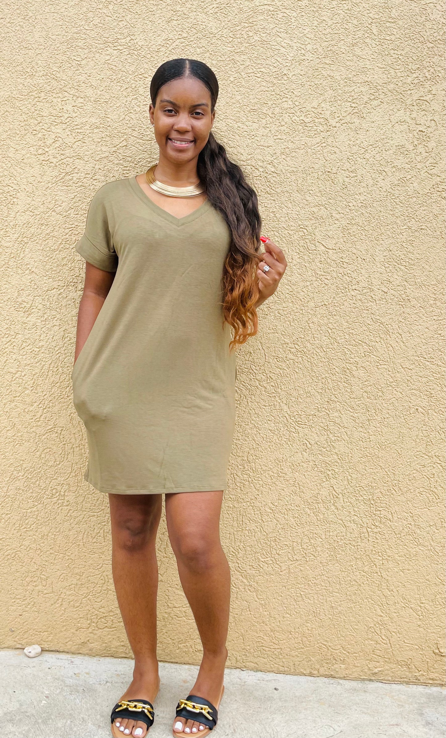 Essential V neck dress